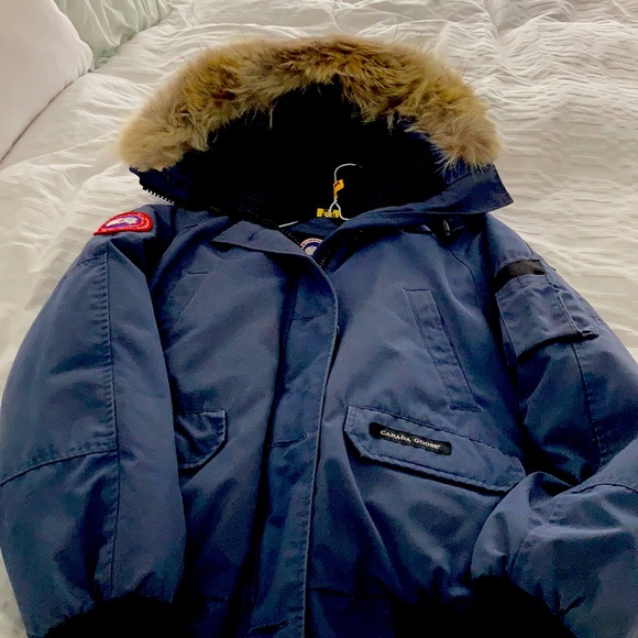 Canada Goose Jackets & Blazers - Canada Goose trendy bomber jacket
